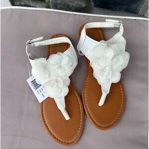 Beautiful White Floral Sandals-Size Youth 4! *Brand New*
